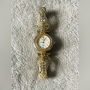Women's Wristwatch Embassy Crystals & Diamond Quartz Gold Japan Vintage
